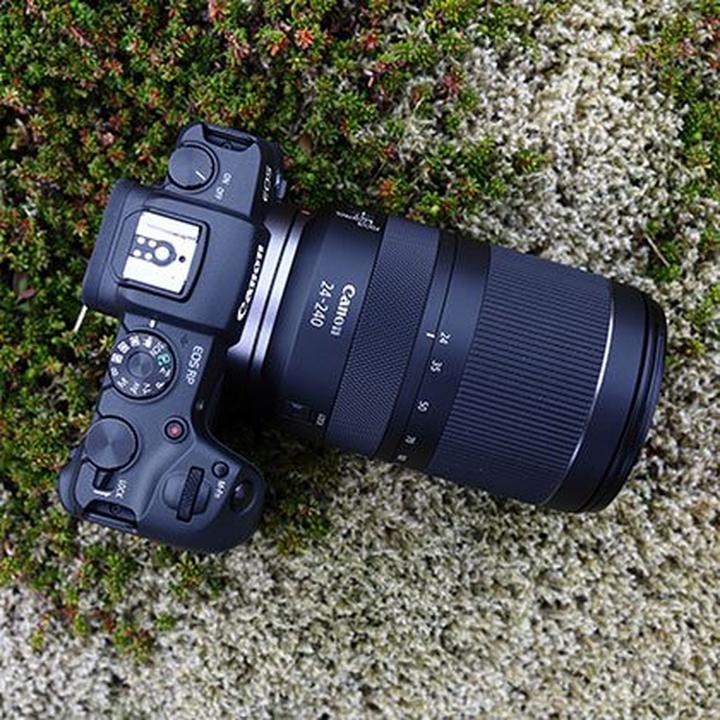 Actual product image Canon EOS RP Kit (24 - 200 mm, 27.10 Mpx, Full frame)