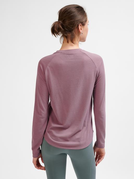 Actual product image hummel hmlMT VANJA T-SHIRT L/S (S)