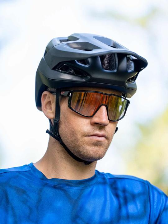 Actual product image Julbo Fury Spectron (Red, Black, Gold, Yellow)