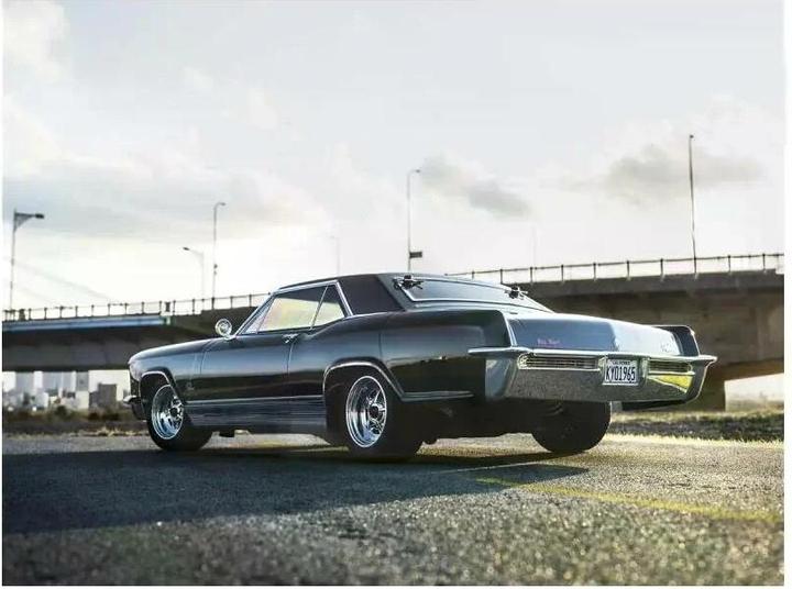 Produktbild Kyosho Tourenwagen Fazer MK2 Buick Riviera 1965 Schwarz 1:10 ARTR (RTR Ready-to-Run)