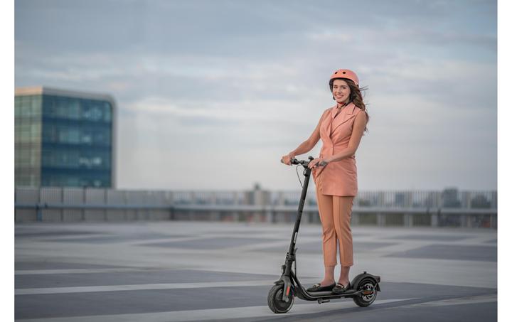 Produktbild Segway-Ninebot F20D (20 km/h, 20 km, 250 W)