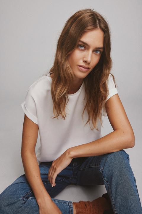 Actual product image Vila Shiny top with short sleeves (36)