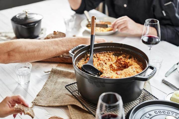 Produktbild Staub Cocotte (28 cm, Bräter + Schmortopf, Gusseisen)