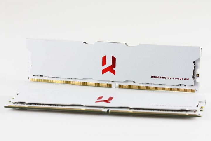 Produktbild Goodram Memory DDR4 IRDM PRO 32/3600 (2 * 16 GB) 18-22-22 white (2 x 16GB, 3600 MHz, DDR4-RAM, DIMM)