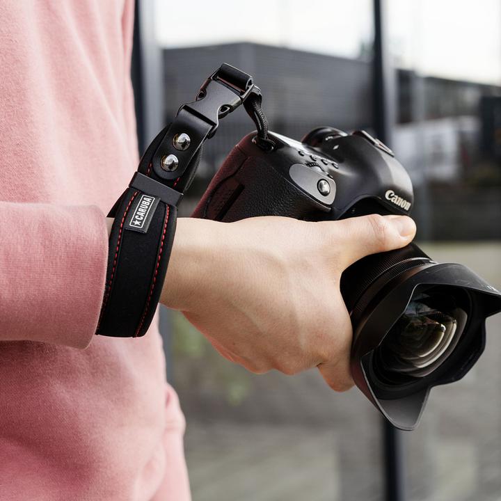 Produktbild Caruba Neopren Armband (Schwarz + Rot)