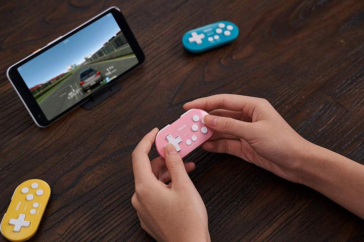 Immagine prodotto 8bitdo Zero 2 (Switch, Android, PC, Mac)