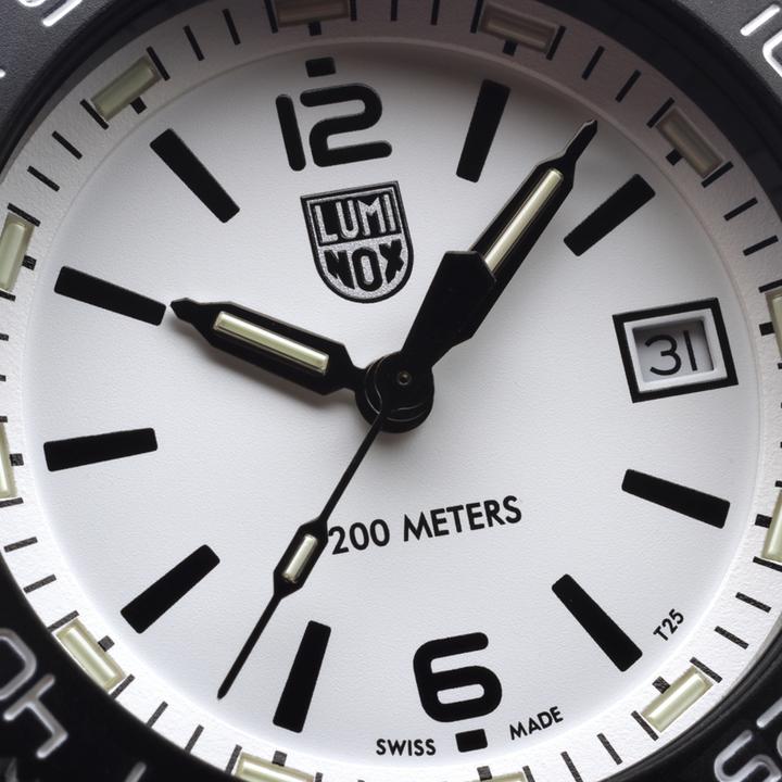 Actual product image Luminox PACIFIC DIVER 3120M SERIES (Diving watch, 39 mm)