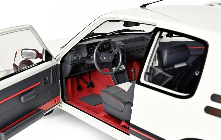Image du produit 1:8 IXO Peugeot 205 GTI Rouge
