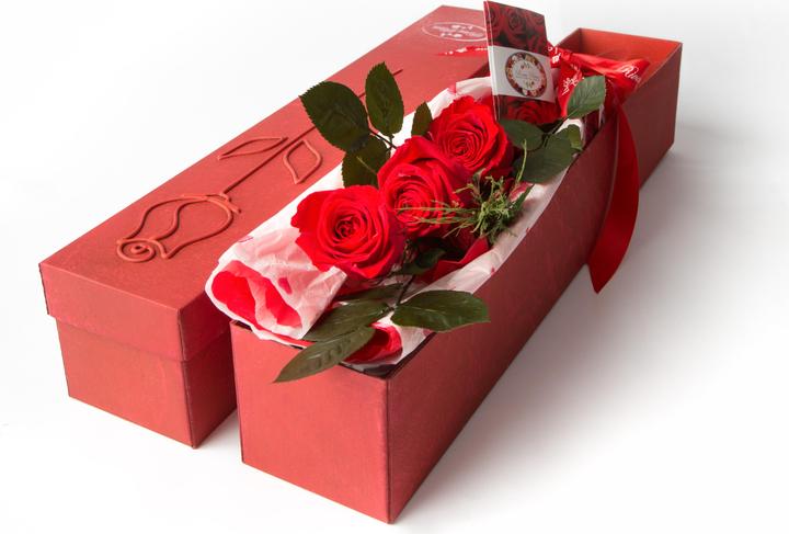 Produktbild Rosas Rivas Stielrose Premium 3-köpfig (56 cm)