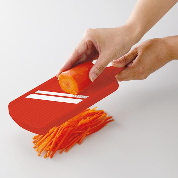 Actual product image Kyocera Ceramic Julienne Slicer, red