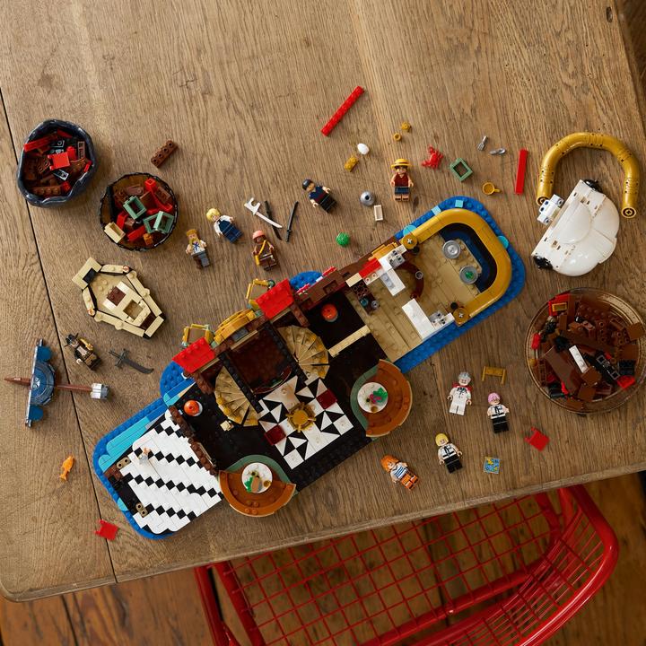 Actual product image LEGO 75640 Confidential (75640)