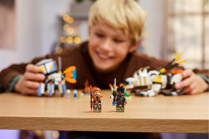 Actual product image LEGO Horizon Aloy And Varl vs Shell-Walker (77037, LEGO Horizon)