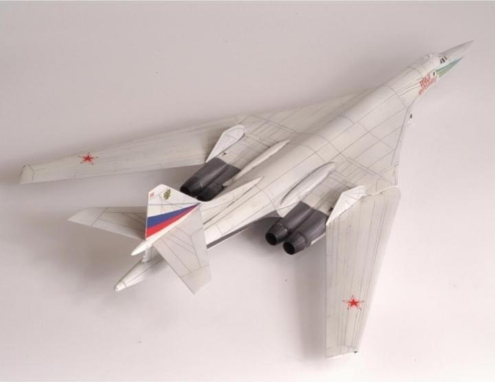 Actual product image Carson 1:144 TU-160 Rus.Sup.Bomber BlackJack WA