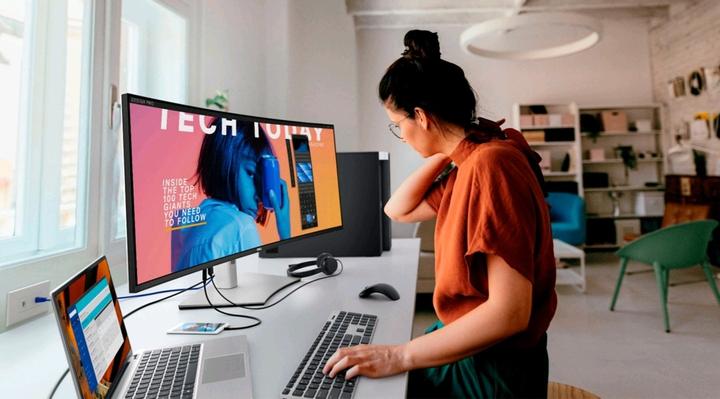 Actual product image Dell UltraSharp U4021QW (5120 x 2160 pixels, 39.70")