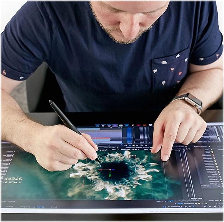 Actual product image Wacom Cintiq Pro 24 Touch (23.60", 5080 lpi)
