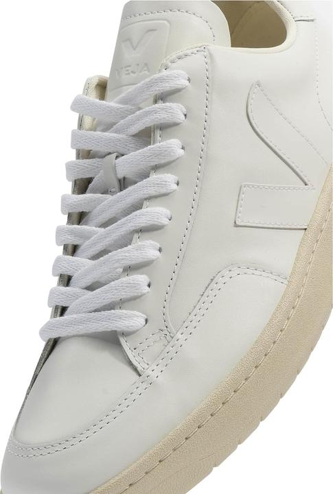 Actual product image Veja V-12 (42)