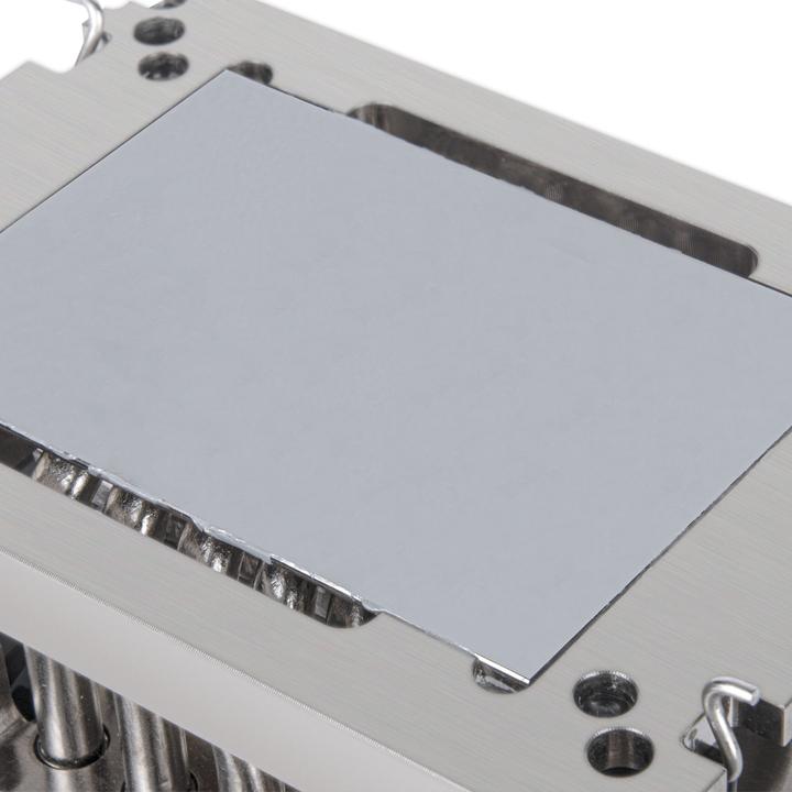 Productafbeelding Silverstone SST-XE04-4189B - Xenon 4U kleine vormfactor server/werkstation CPU-koeler voor Intel LG (126 mm)