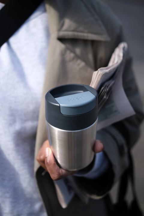 Produktbild Joseph Joseph Geschenkset Refill Reuse Repeat, Travel Mug und Flasche (0.50 l)