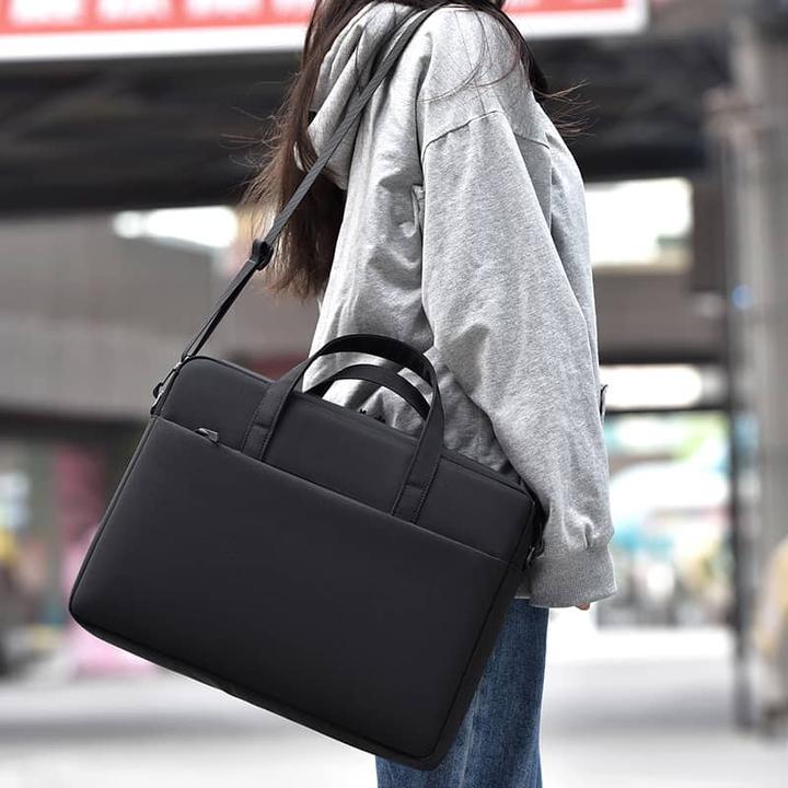 Produktbild Okade MacBook / Laptop-Tasche, 14.1 Zoll, B008, Schwarz (14.10")