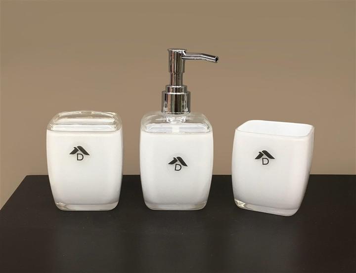 Produktbild Domoletti Acrylic Toothbrush Holder. Size/7x7x9cm (7 x 7 x 9 cm)