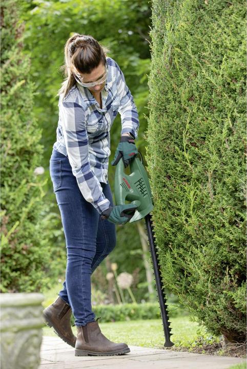 Produktbild Bosch Home & Garden Heckenschere EasyHedgeCut 55 (Elektroheckenschere)