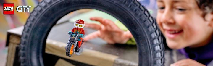 Actual product image LEGO Fire stunt bike (60311, LEGO City)