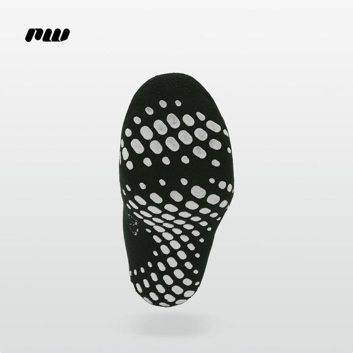 Actual product image PlayWear Grip Socks 43 - 47, Schwarz (43 - 47)
