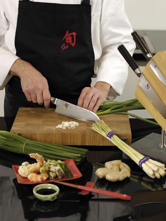 Actual product image Kai Chopping block