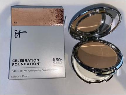 Produktbild It Cosmetics Celebration Foundation Powder Foundation 9 g - Rich (Rich)