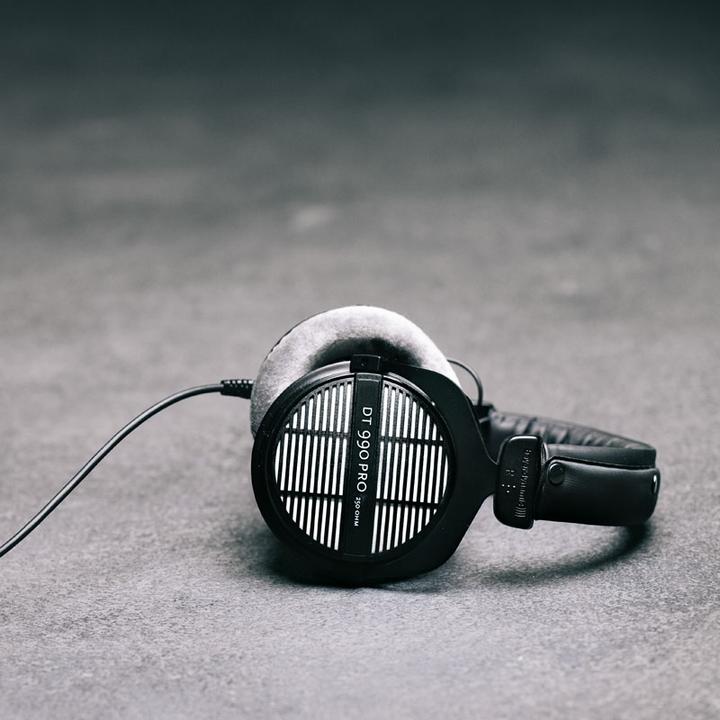 Immagine prodotto Beyerdynamic DT 990Pro (Nessuna soppressione del rumore, Cablato)