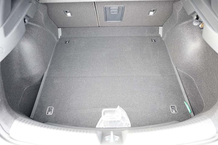 Produktbild Aristar Kofferraumwanne für Hyundai i30 Fastback ab 2020 bis heute (48V-Hybrid)