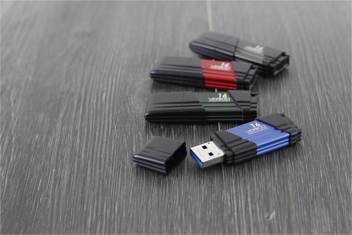 Produktbild Verico USB-Stick Evolution MK-II 3.0 64GB ro EVOLUTION MK-II RED 64GB (64 GB, USB-A)