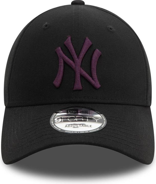 Actual product image New Era 9Forty Strapback Cap - New York Yankees black