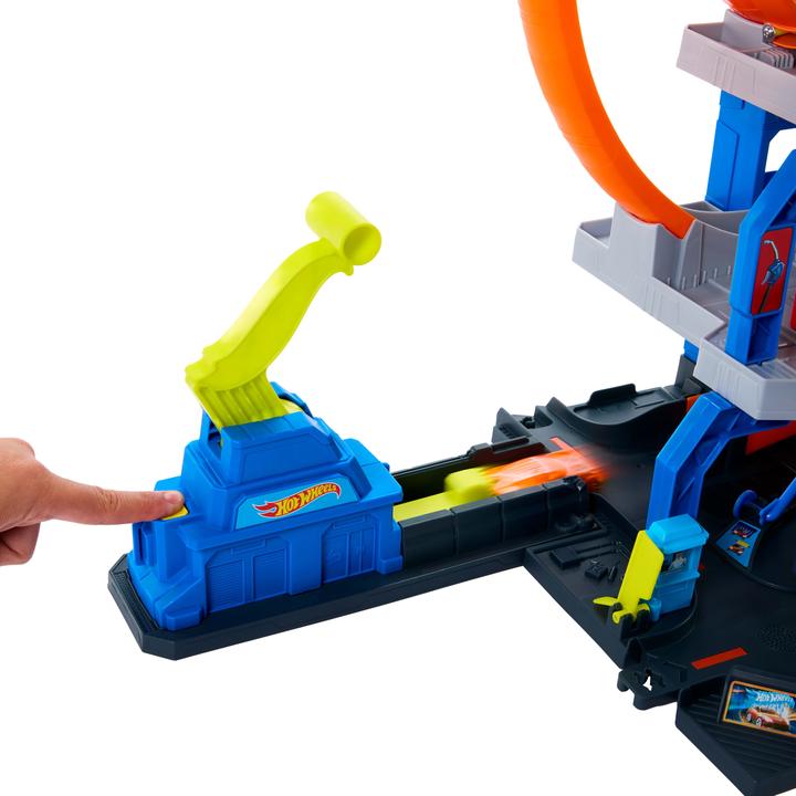 Actual product image Hot Wheels City Mega Garage