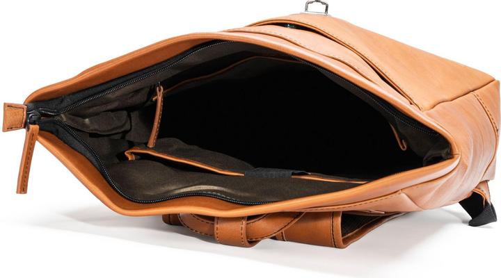 Actual product image Farmhood Memphis backpack leather 41 cm laptop compartment (13 l)