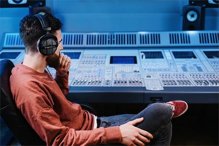 Immagine prodotto Beyerdynamic DT 990Pro (Nessuna soppressione del rumore, Cablato)