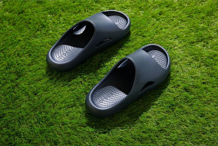 Actual product image Crocs Mellow Recovery Slide (43, 43.5, 44, 43 1/3)