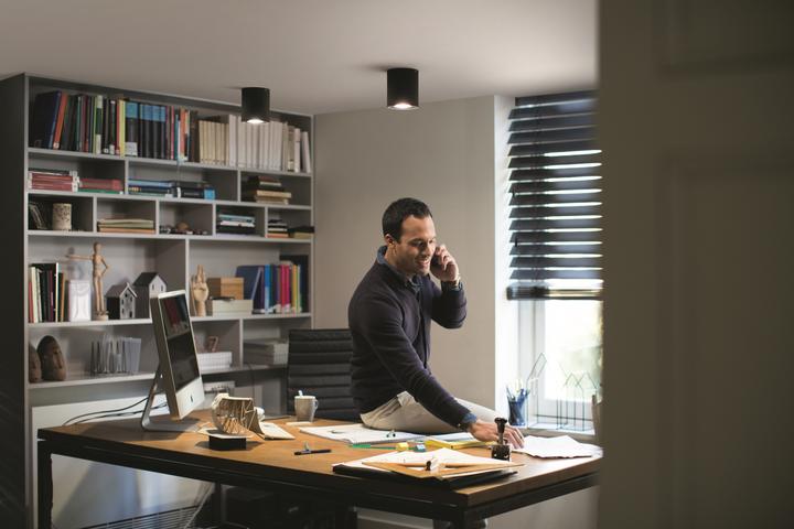 Produktbild Philips Hue Pillar Basis BT (350 lm, GU10)