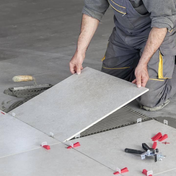 Actual product image XPOtool Tile Levelling System Set with 500 Pull Tabs 1.5mm & 1 Pair of Levelling Pliers, Laying Aid