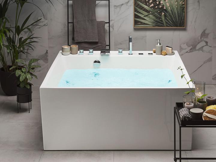 Produktbild Beliani Whirlpool Badewanne freistehend weiss quadratisch 130 x 130 cm TAHUA (339 l, 130 cm, 130 cm)