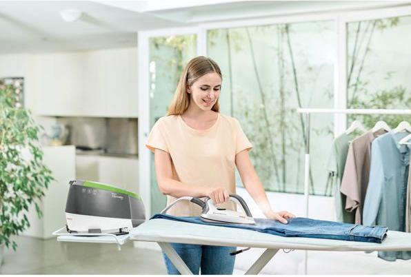 Actual product image Polti VAPORELLA NEXT VN18.40 Steam ironing station with boiler (2200 W, 430 g/min)