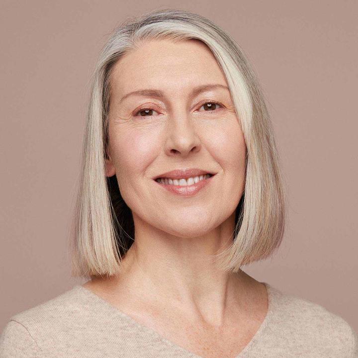 Actual product image Clarins Skin Illusion SPF15 No. 103 - Ivory (No. 103 - Ivory)