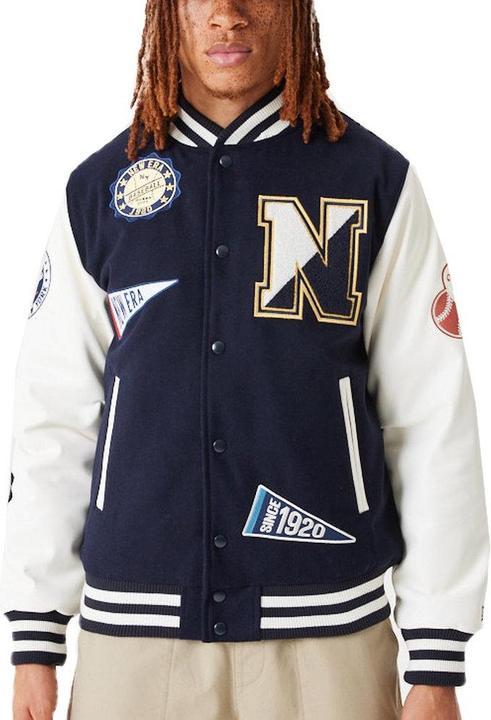 New Era Varsity College Jacke - Heritage All Over Patch - XX (XXL)