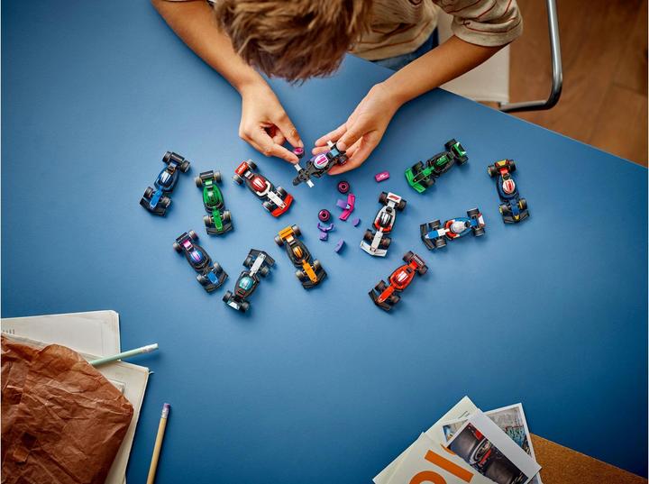 Produktbild LEGO F1 Rennwagen zum Sammeln (Assortiert) (71049, LEGO DC)