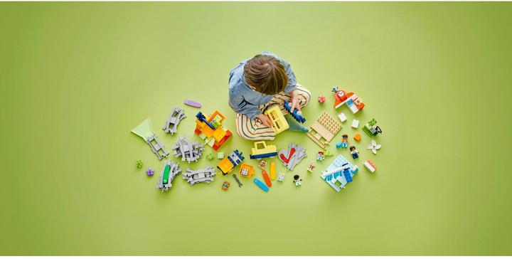 Produktbild LEGO Grosse interaktive Eisenbahn (10428)