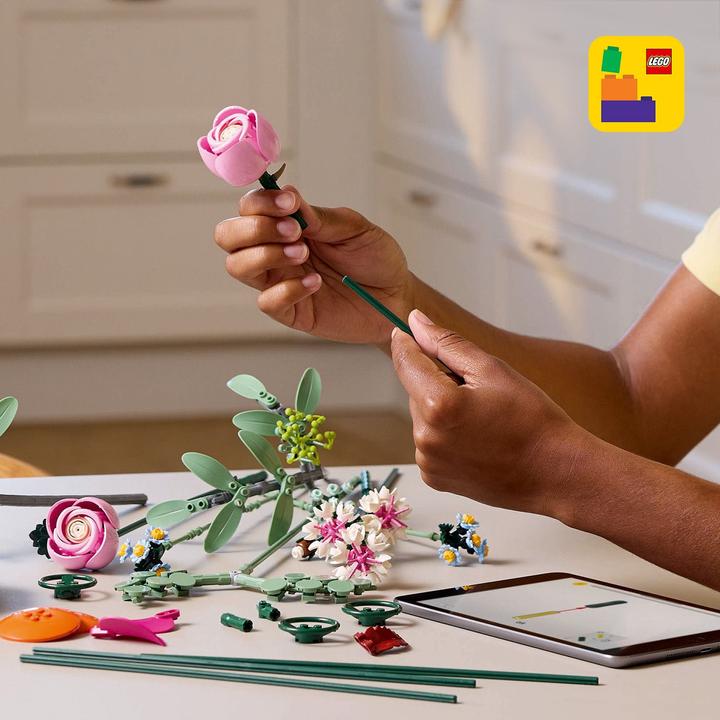 Actual product image LEGO Schöner Rosafarbener Blumenstrauss (10342, LEGO Botanical, LEGO Icons)