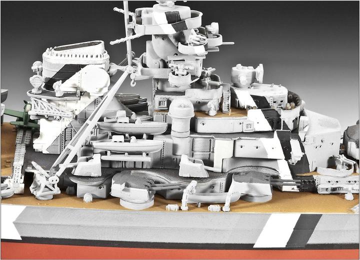Produktbild Revell Battleship Bismarck 1:700