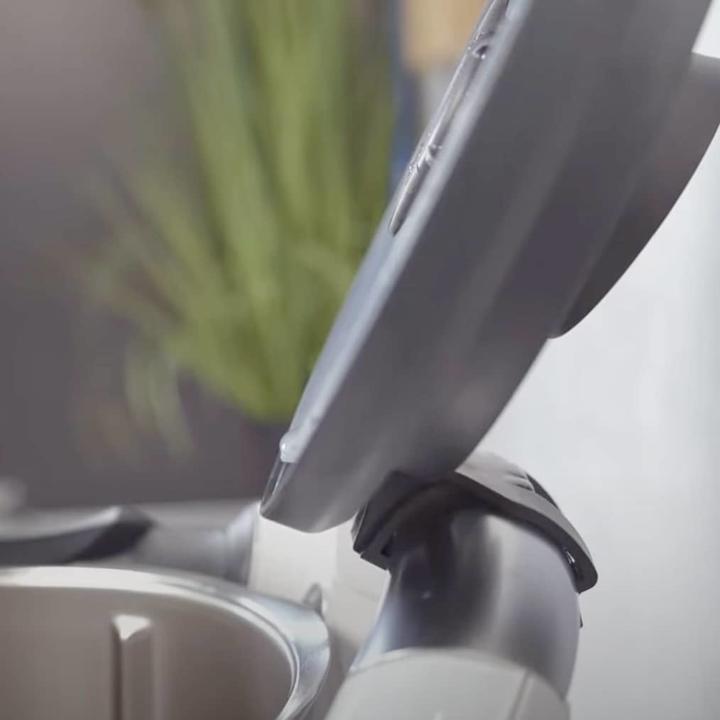 Produktbild Wundermix WunderClip® | Deckelhalter für den Thermomix TM6/TM5 - grau