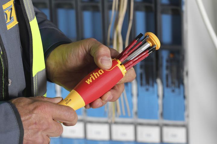 Actual product image Wiha Screwdriver with bit magazine (Port, Phillipps cross recess (PH), Pozidriv cross recess (PZ))