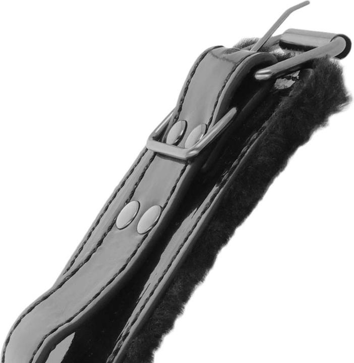 Actual product image Darkness Lined handcuffs with lock